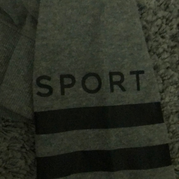 Tommy Hilfiger crew neck sweatshirt - Picture 2 of 2